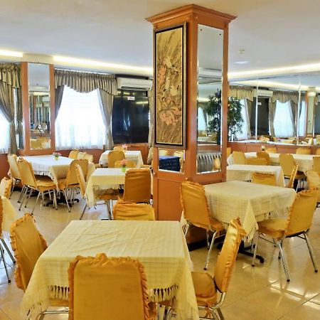 Plaza Hotel Harco Mangga Dua Jakarta Kültér fotó